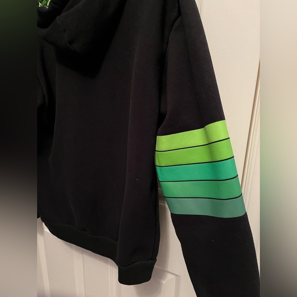 Wicked the Musical Black and Green Women's Zip up Hoodie 🖤💚 - Picture 7 of 16